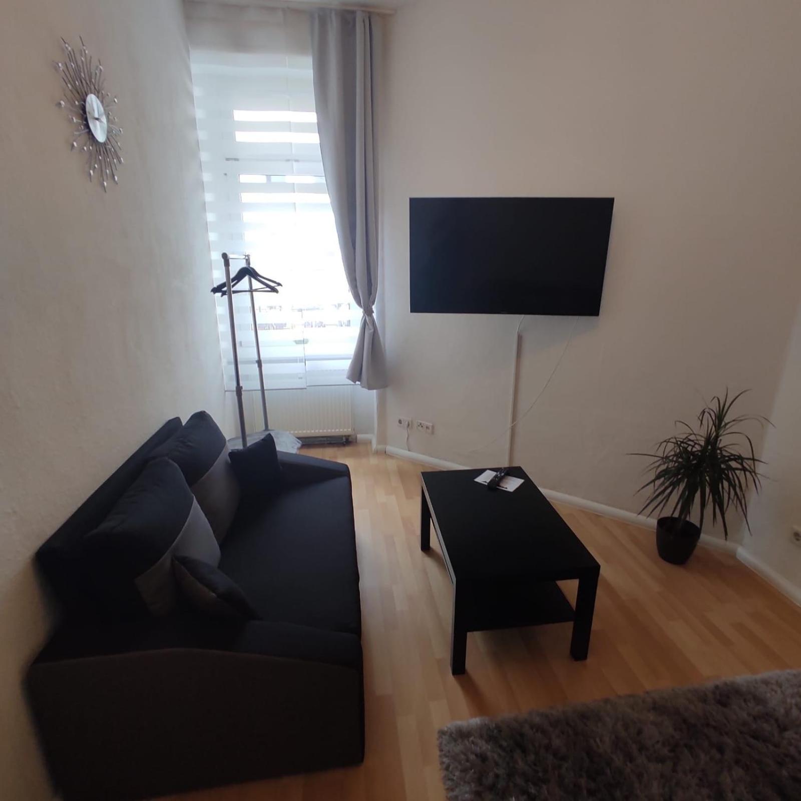 Helles Apartment Am Elberadweg マクデブルク エクステリア 写真
