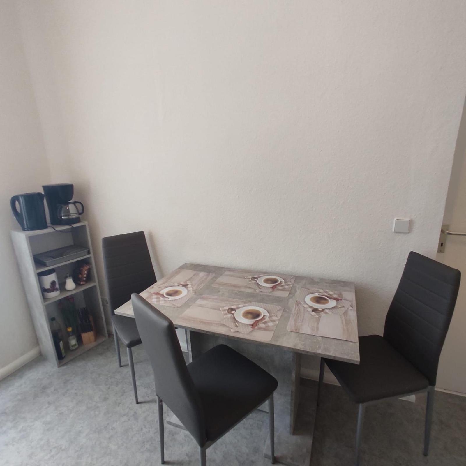 Helles Apartment Am Elberadweg マクデブルク エクステリア 写真